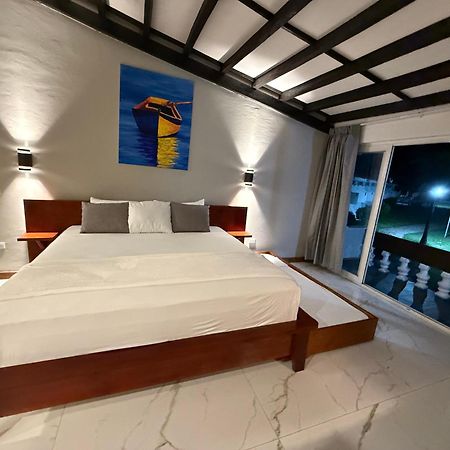 Hotel Tesoro Beach San Luis La Herradura エクステリア 写真