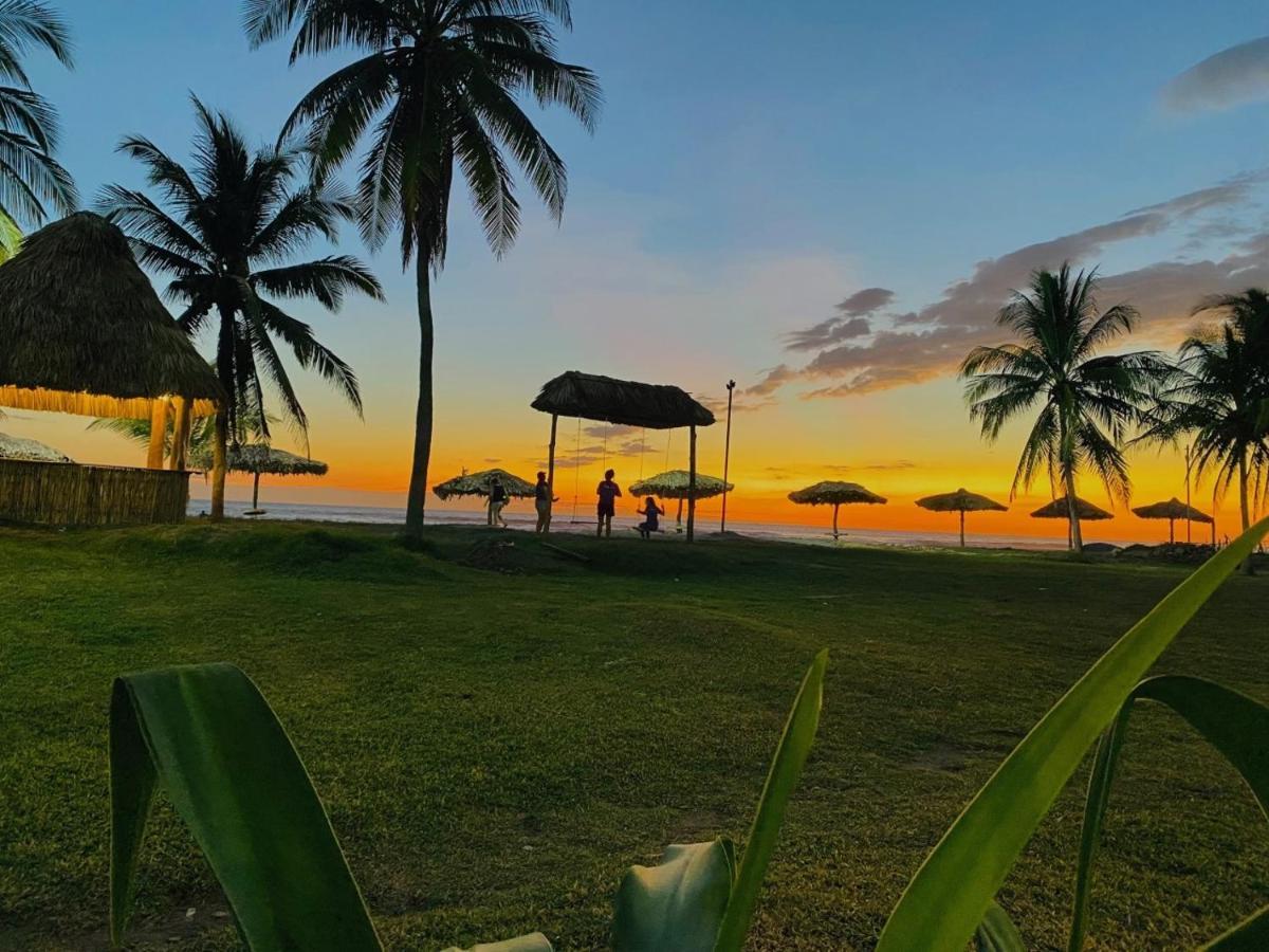 Hotel Tesoro Beach San Luis La Herradura エクステリア 写真