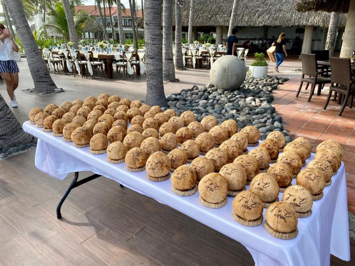 Hotel Tesoro Beach San Luis La Herradura エクステリア 写真
