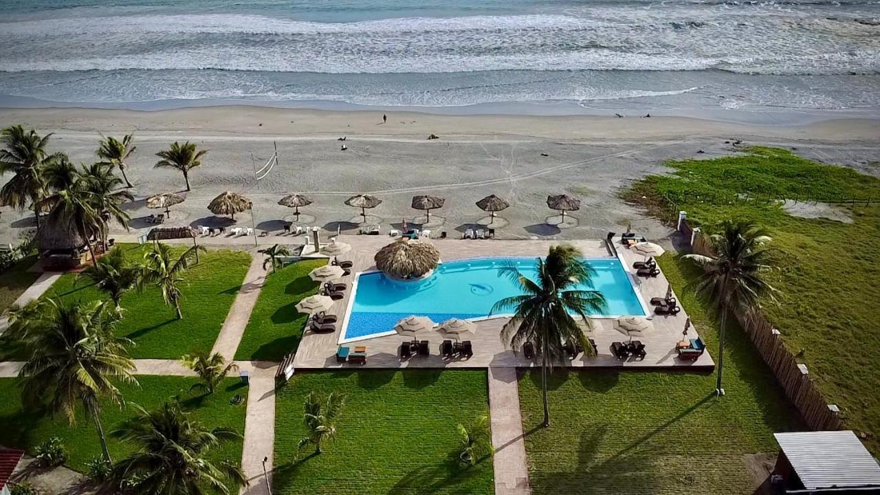 Hotel Tesoro Beach San Luis La Herradura エクステリア 写真