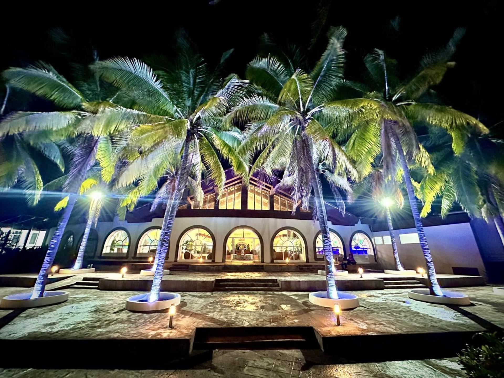 Hotel Tesoro Beach San Luis La Herradura エクステリア 写真