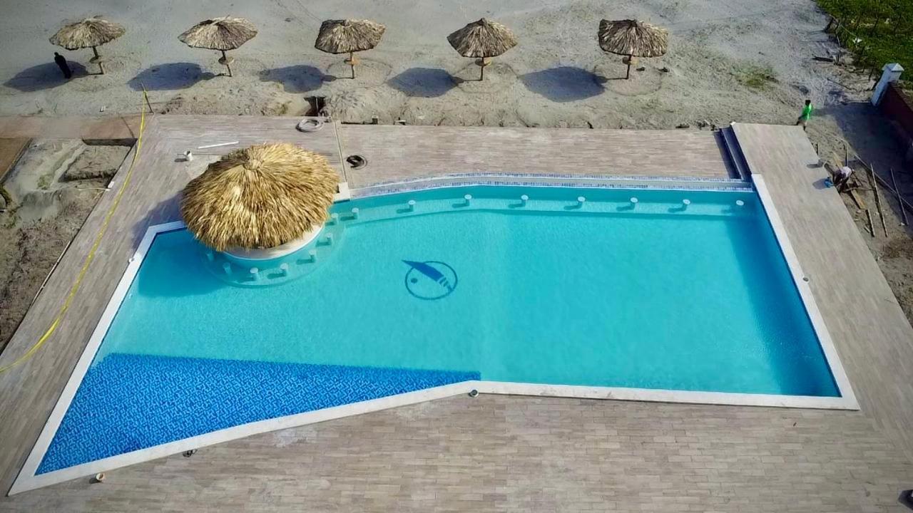 Hotel Tesoro Beach San Luis La Herradura エクステリア 写真