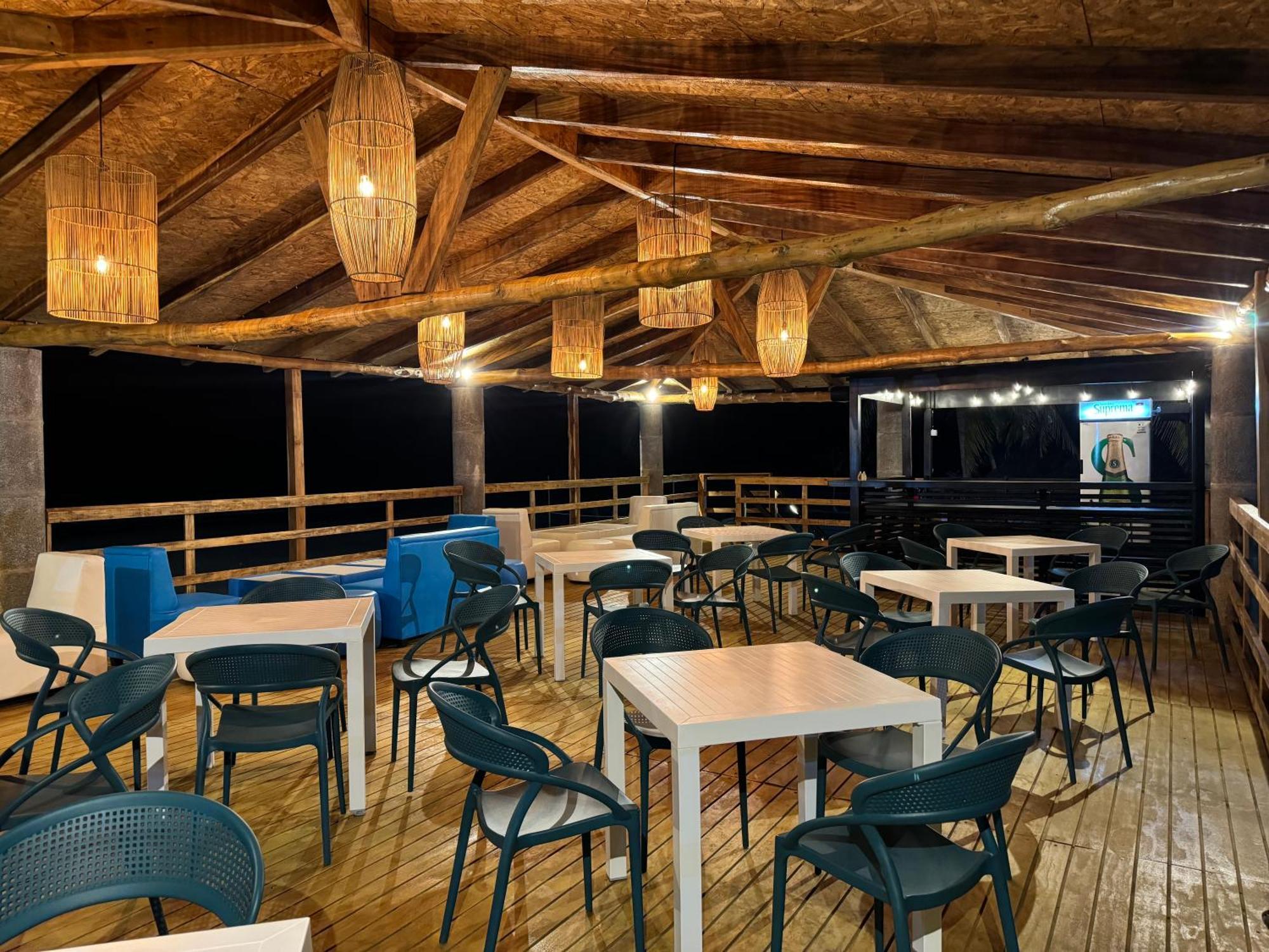 Hotel Tesoro Beach San Luis La Herradura エクステリア 写真