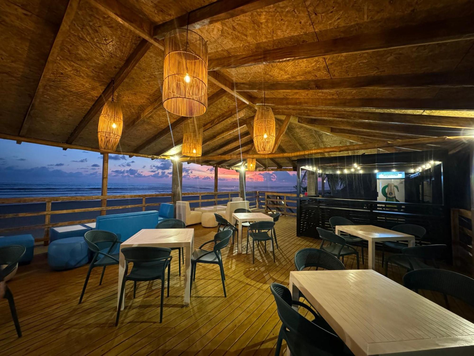 Hotel Tesoro Beach San Luis La Herradura エクステリア 写真