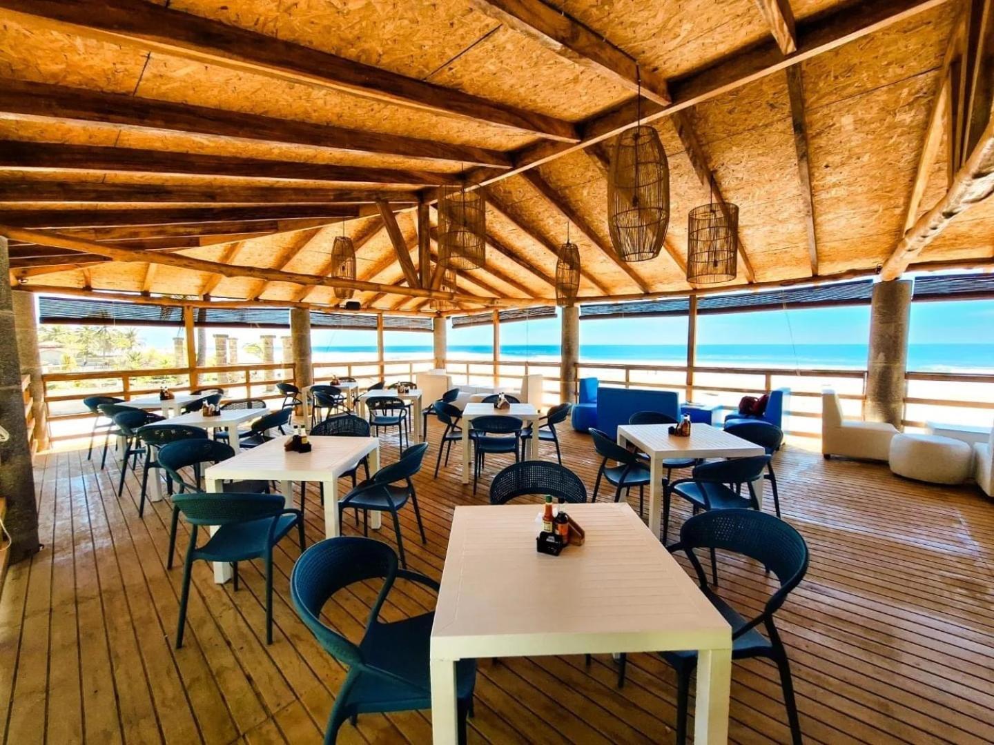 Hotel Tesoro Beach San Luis La Herradura エクステリア 写真