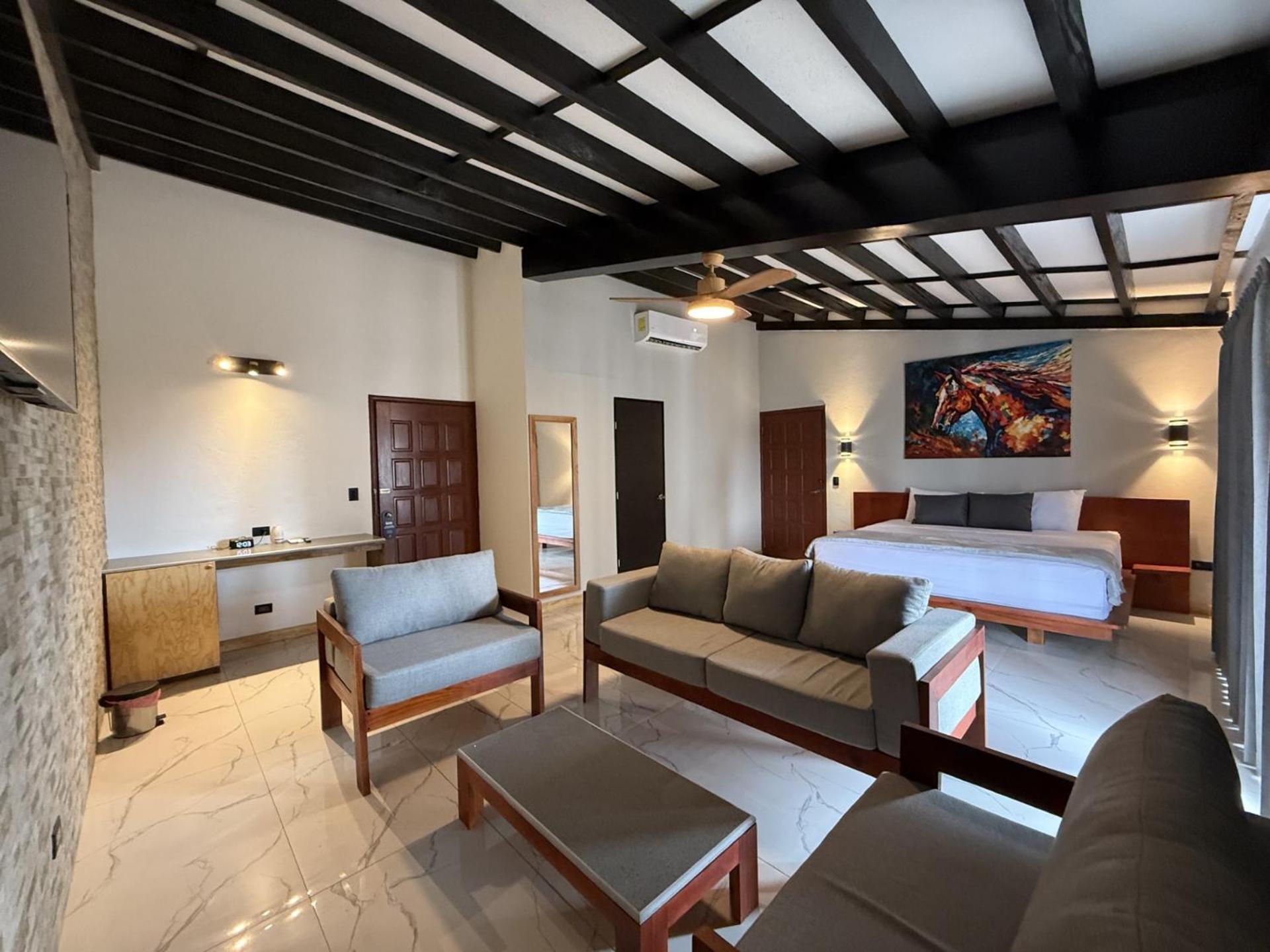 Hotel Tesoro Beach San Luis La Herradura エクステリア 写真